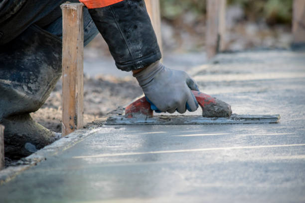 Best Concrete Driveway Installation in Strathmore, CA